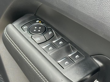 https://dvg-vehicle-assets.s3.amazonaws.com/439872/419lzxmuzbjbw6fnwnpdmr2c.jpg