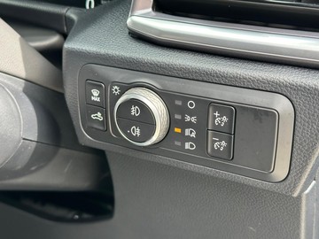 https://dvg-vehicle-assets.s3.amazonaws.com/439873/biwfte11j13j3ddamfcx59c6f.jpg