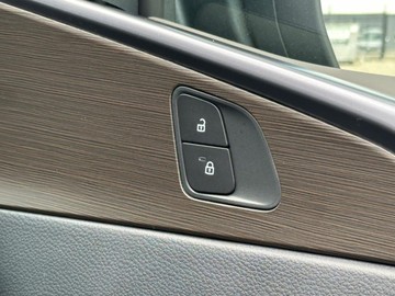 https://dvg-vehicle-assets.s3.amazonaws.com/439874/a4kam7bkdl3wf50pm57edziuv.jpg