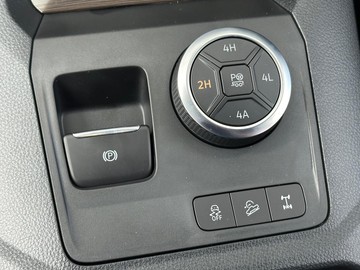 https://dvg-vehicle-assets.s3.amazonaws.com/439874/ahd03abjpjkyilvijfzryp7l8.jpg