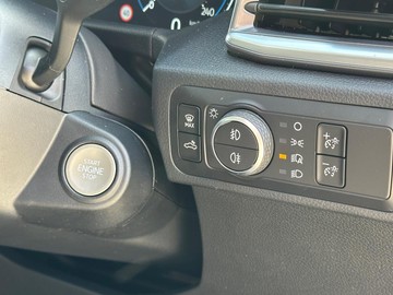 https://dvg-vehicle-assets.s3.amazonaws.com/439884/4a2rgzkhkr14mtwdr03mg70pb.jpg
