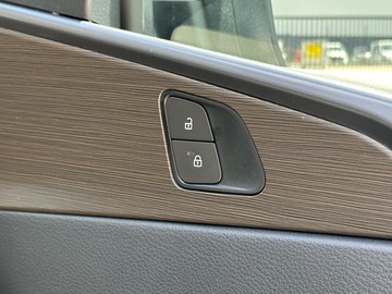 https://dvg-vehicle-assets.s3.amazonaws.com/439884/ed13vd0cbax252301rq0mpoo9.jpg