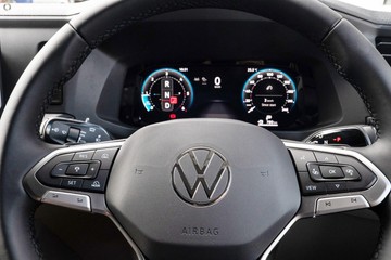 https://dvg-vehicle-assets.s3.amazonaws.com/439892/sfov239g58x8lnfpag9256ar2.jpg
