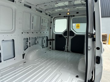 https://dvg-vehicle-assets.s3.amazonaws.com/439898/82ggh6k1izmp2w5sq226nou9z.jpg