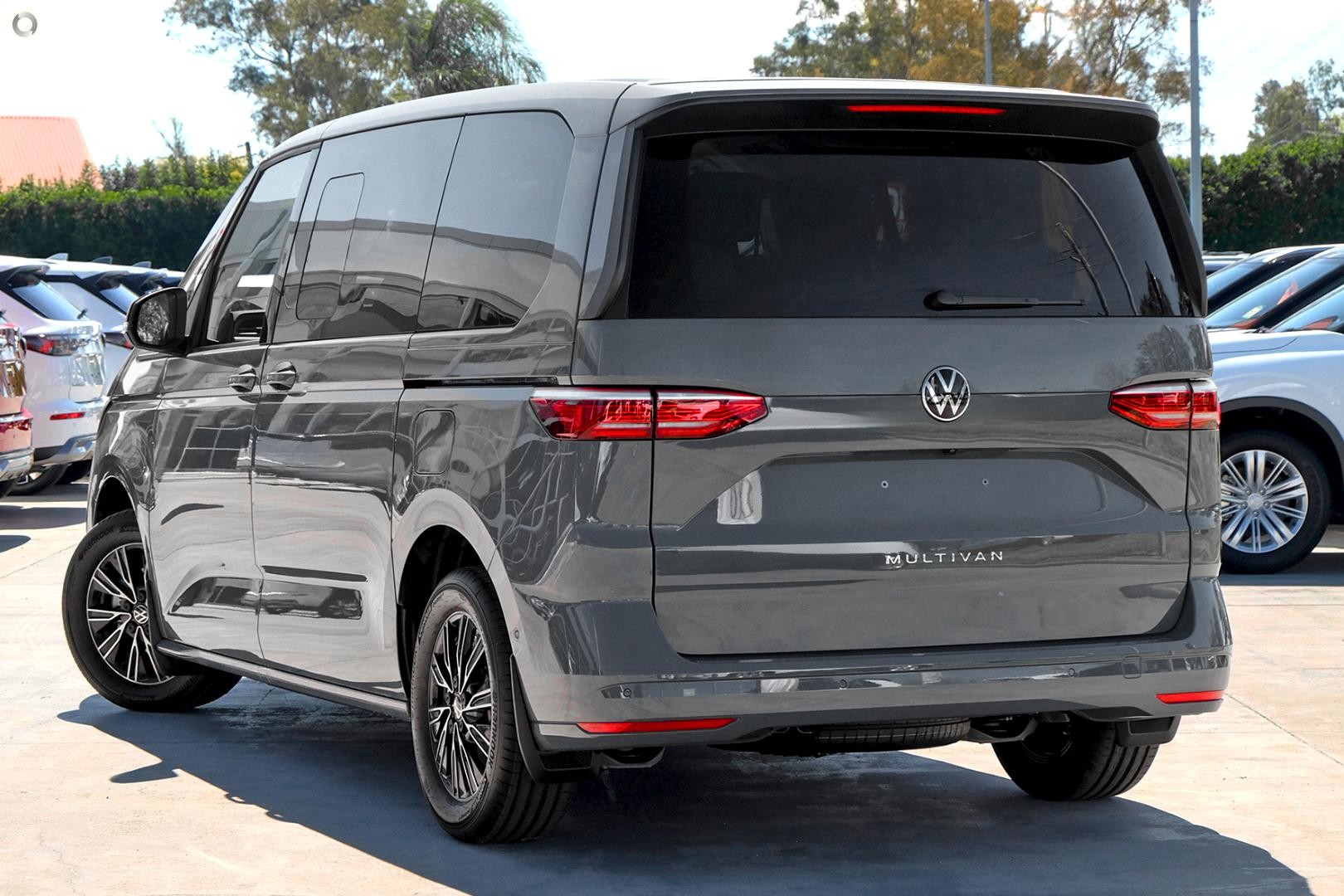 Volkswagen Multivan image 4