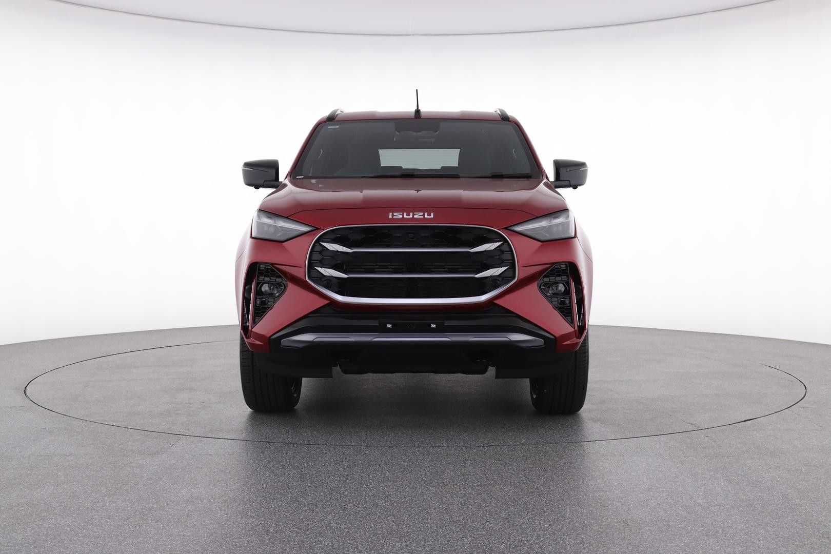 Isuzu Mu-x image 2