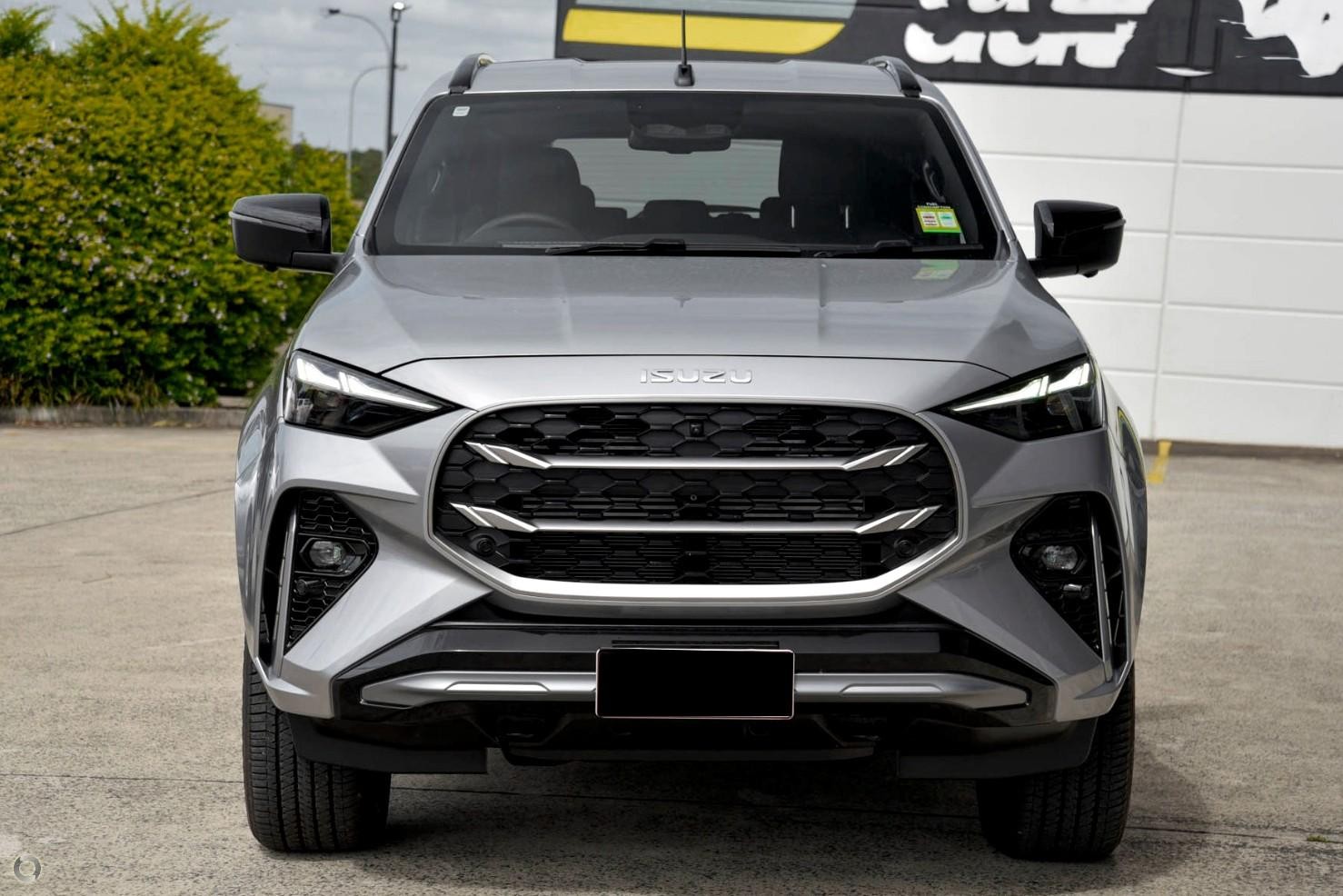 Isuzu Mu-x image 2