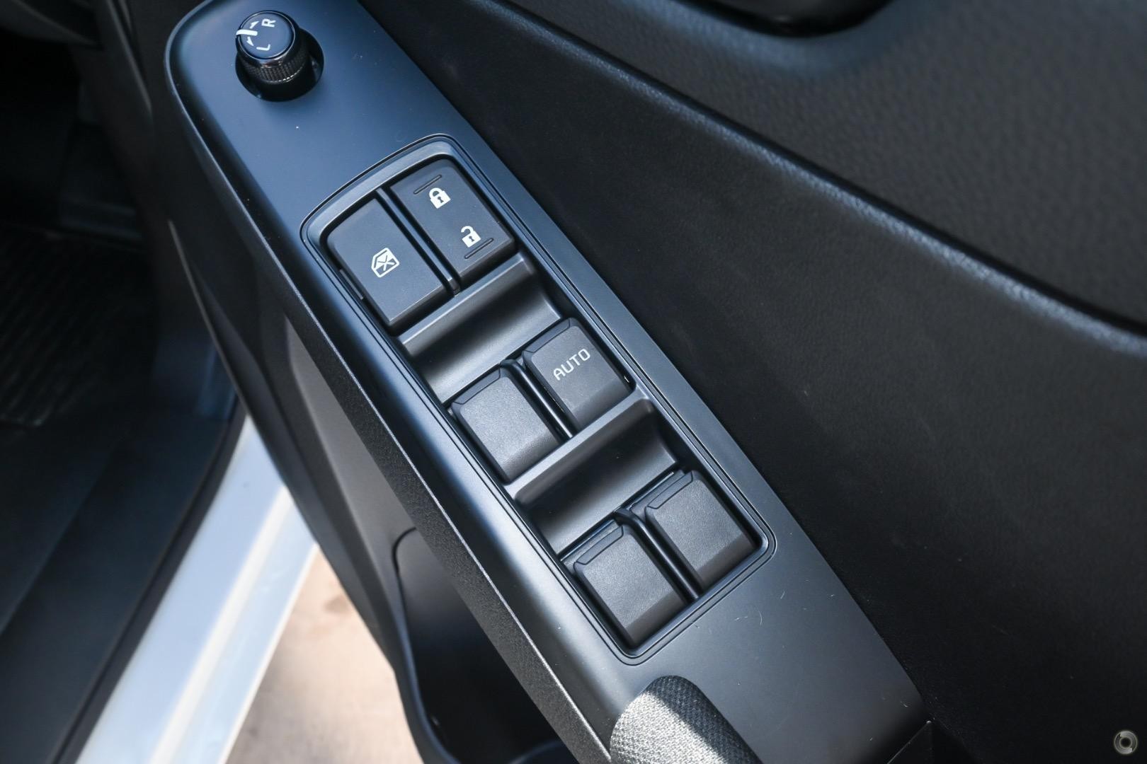 Isuzu D-max image 2