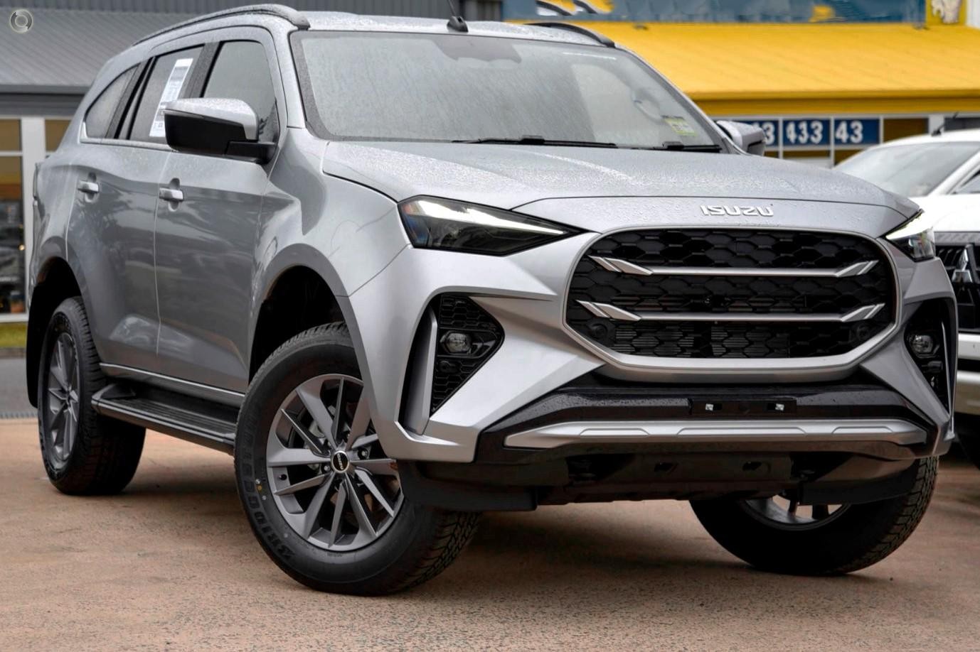 Isuzu Mu-x image 1