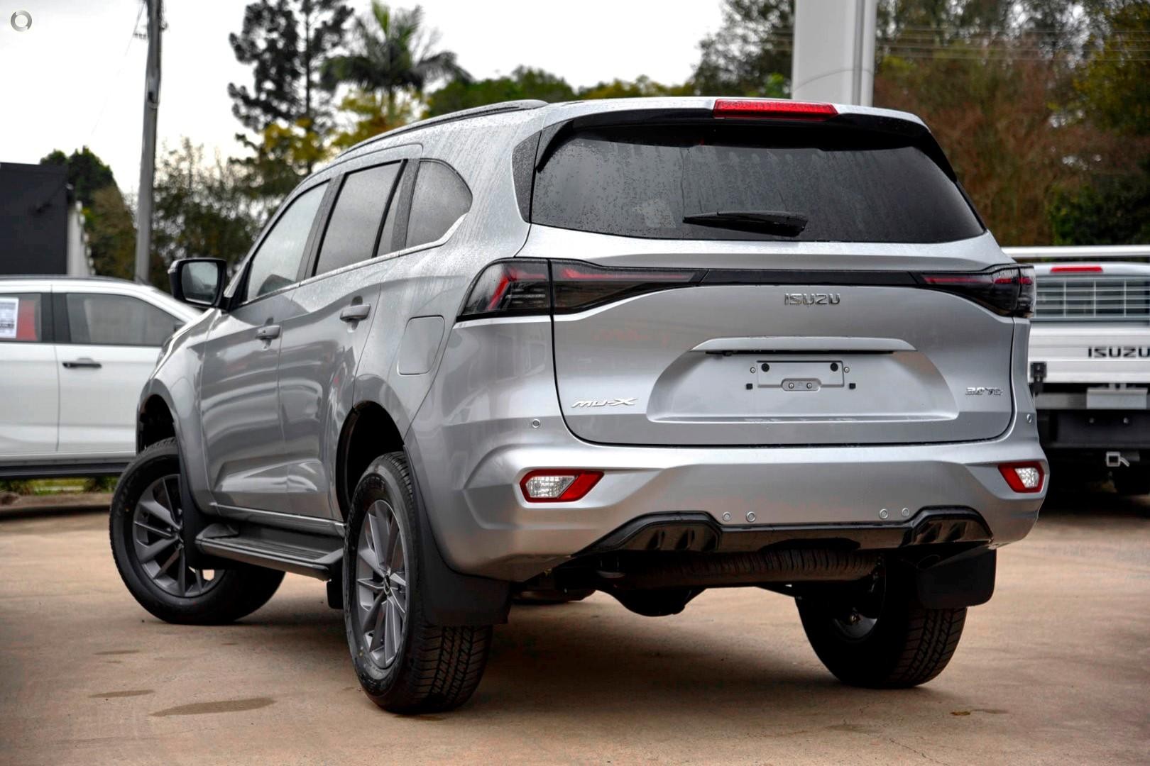 Isuzu Mu-x image 4