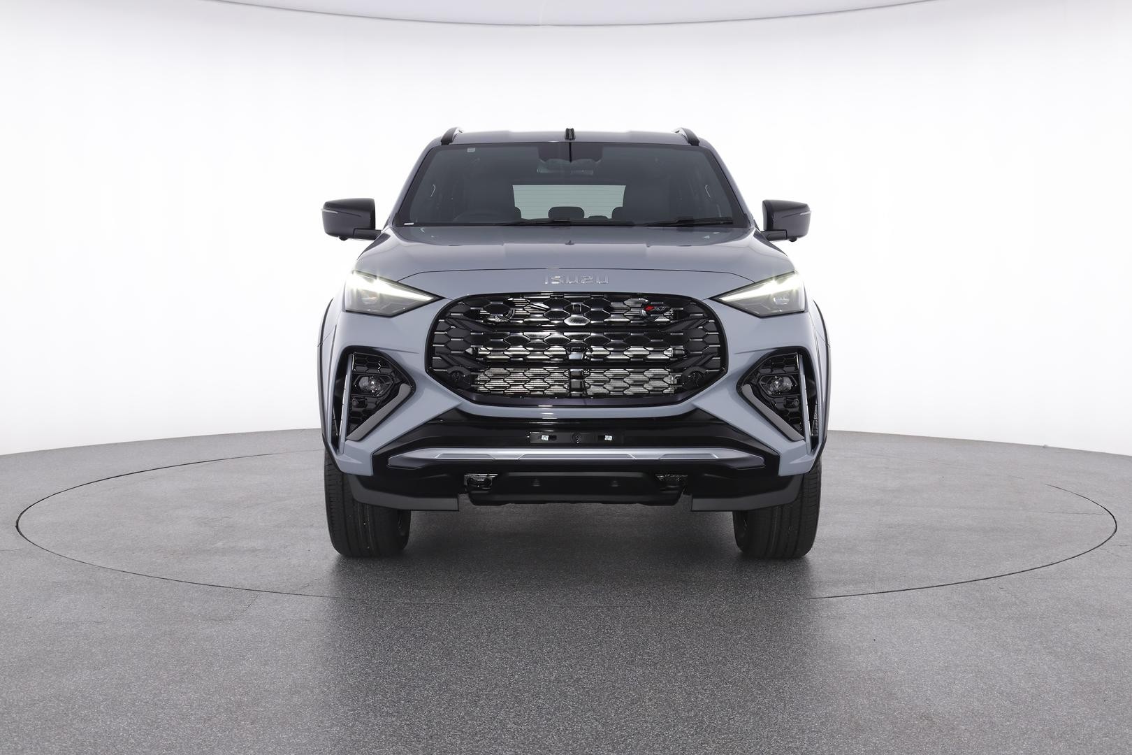 Isuzu Mu-x image 2