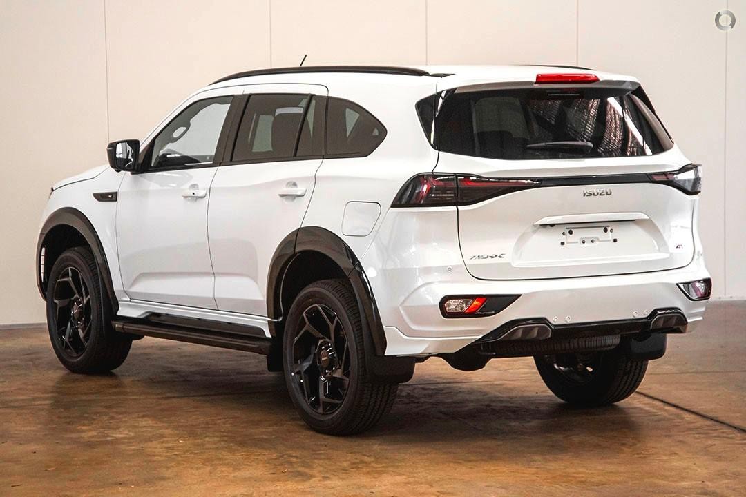 Isuzu Mu-x image 4