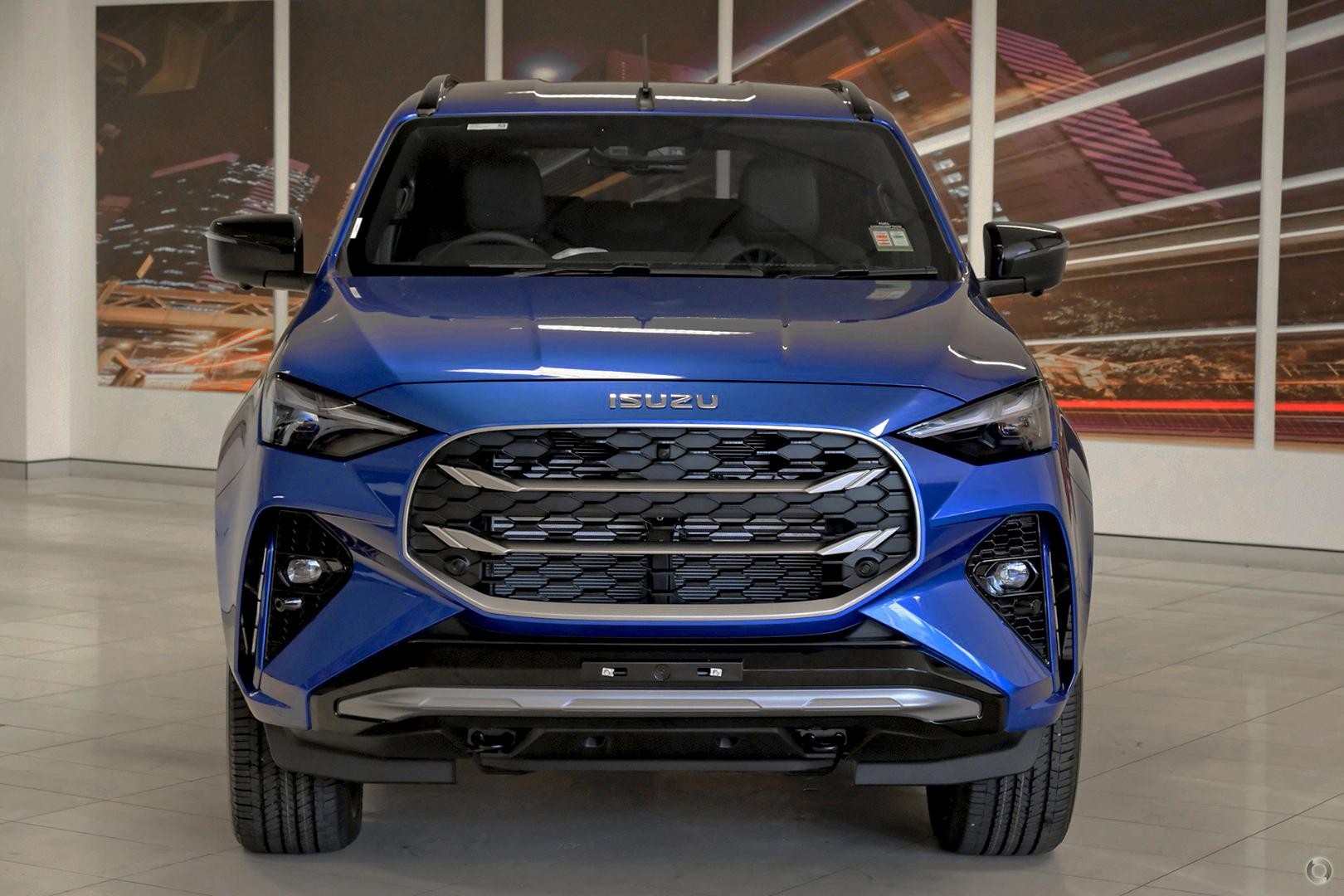 Isuzu Mu-x image 2