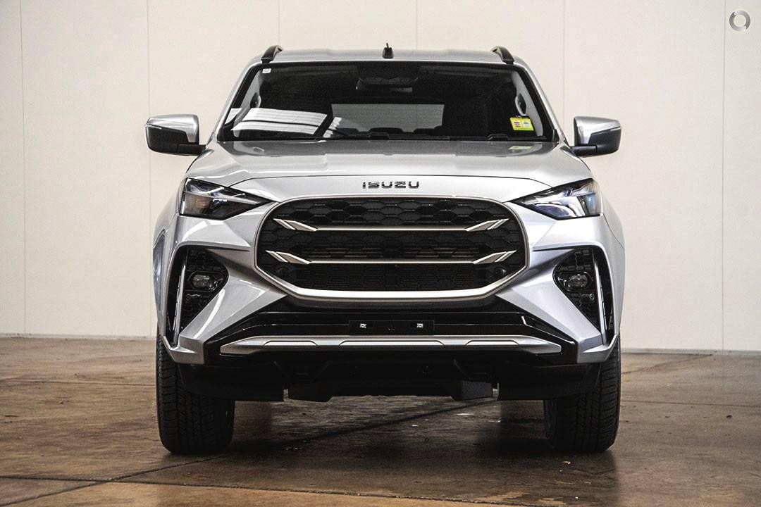 Isuzu Mu-x image 2