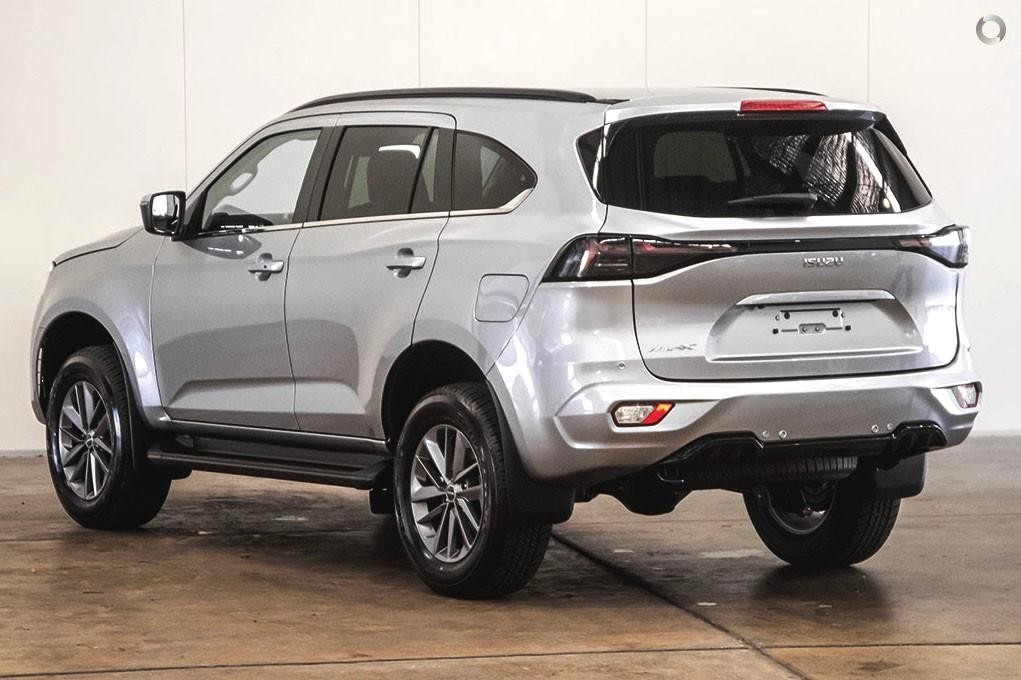 Isuzu Mu-x image 4