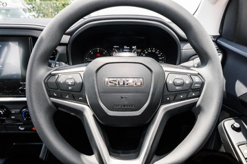 https://dvg-vehicle-assets.s3.amazonaws.com/50556749/cnoc5kol2sfktnse7qeh2cd65.jpg