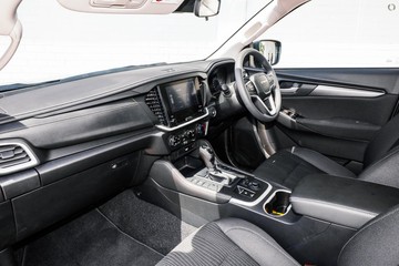 https://dvg-vehicle-assets.s3.amazonaws.com/50556749/s8jgtbwjdjmou1f3ent0ecoab.jpg