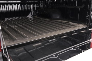 https://dvg-vehicle-assets.s3.amazonaws.com/50632634/5wsnhifymkm7jdi9xf26tb7x0.jpg