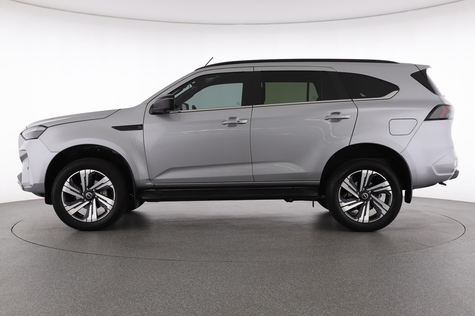 Isuzu Mu-x image 3