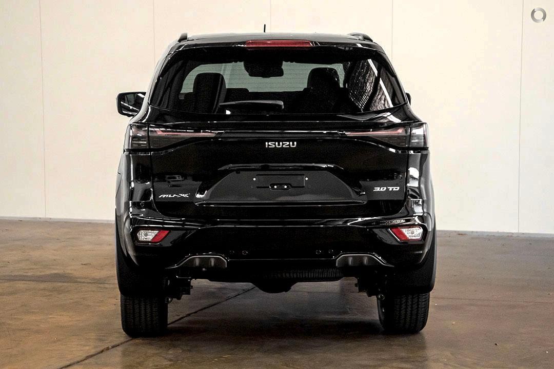 Isuzu Mu-x image 3