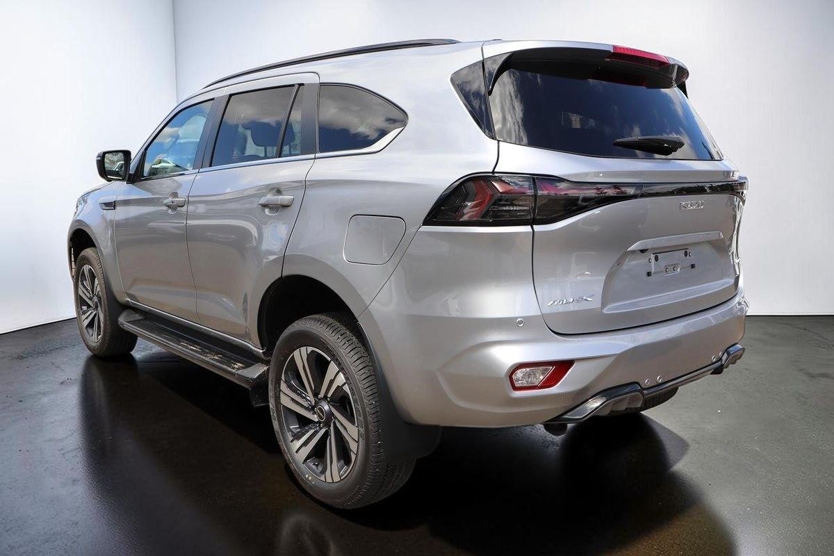 Isuzu Mu-x image 4