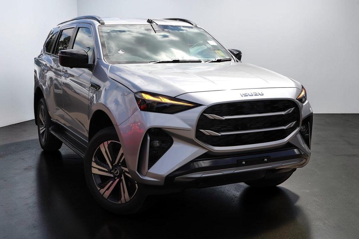 Isuzu Mu-x image 1