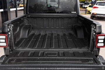 https://dvg-vehicle-assets.s3.amazonaws.com/58637777/9p7bs1d7iyzia7ma9w2u6qqt2.jpg