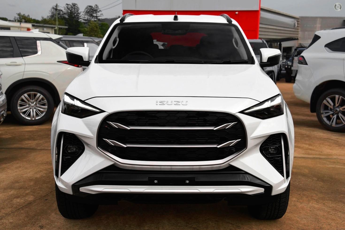Isuzu Mu-x image 2