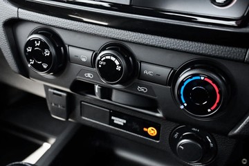 https://dvg-vehicle-assets.s3.amazonaws.com/60070179/4smscuce1gtzh6vlv4bxrfv8b.jpg