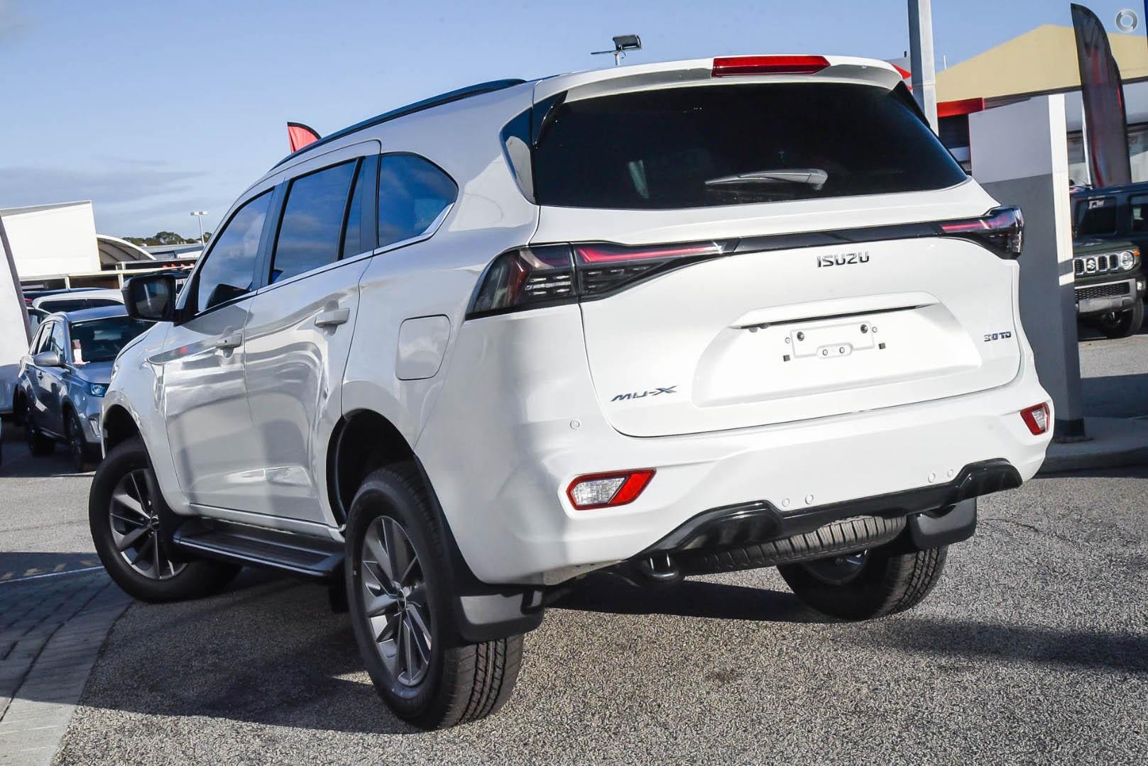 Isuzu Mu-x image 4