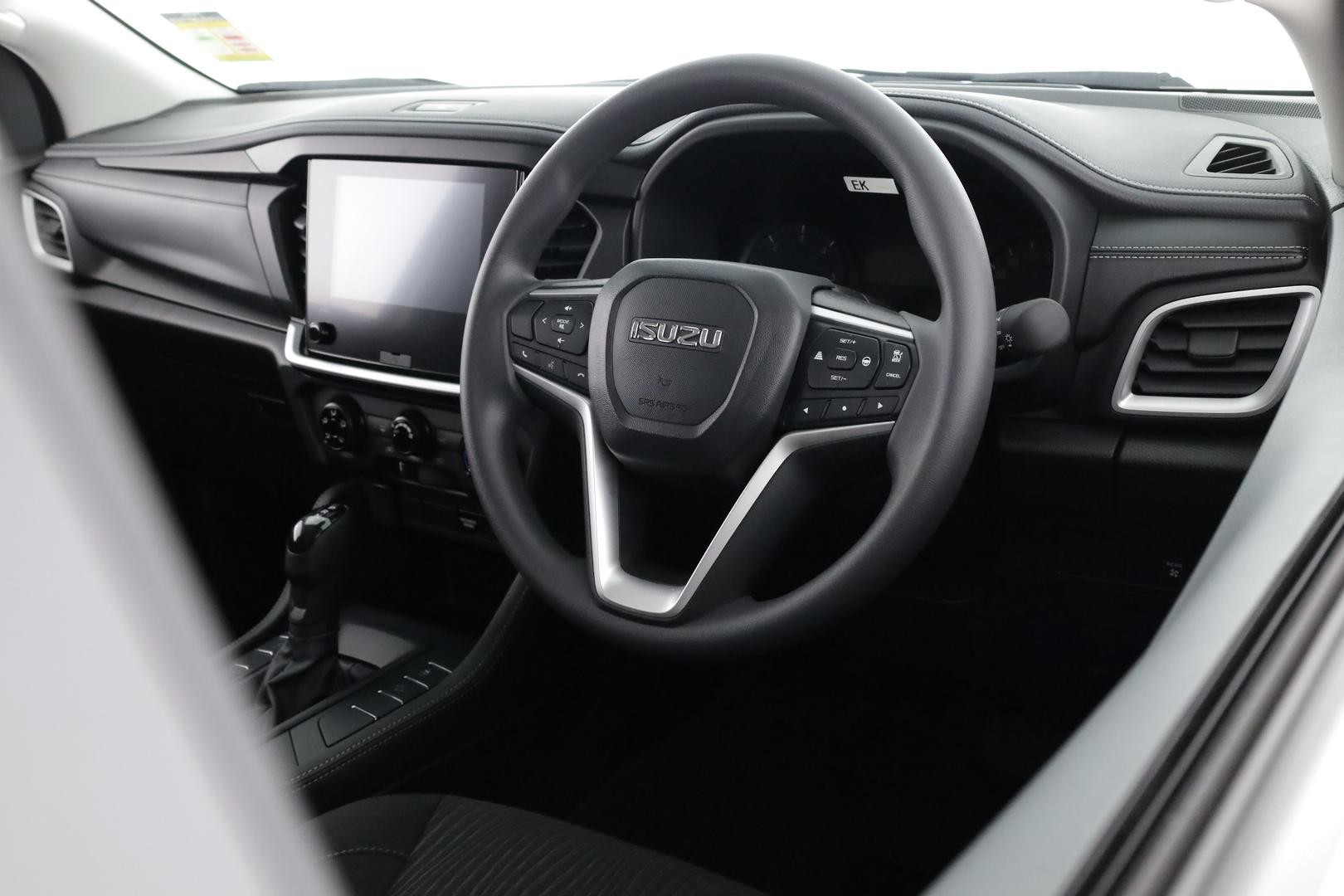 Isuzu Mu-x image 4