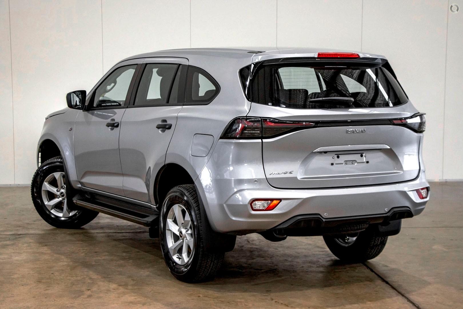 Isuzu Mu-x image 4