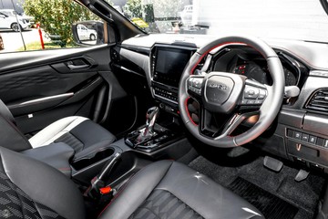 https://dvg-vehicle-assets.s3.amazonaws.com/60252614/jjibbk8wme7rqqkixwkuisxx7.jpg