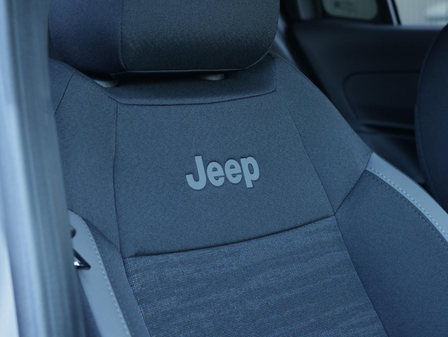 Jeep Avenger image 4
