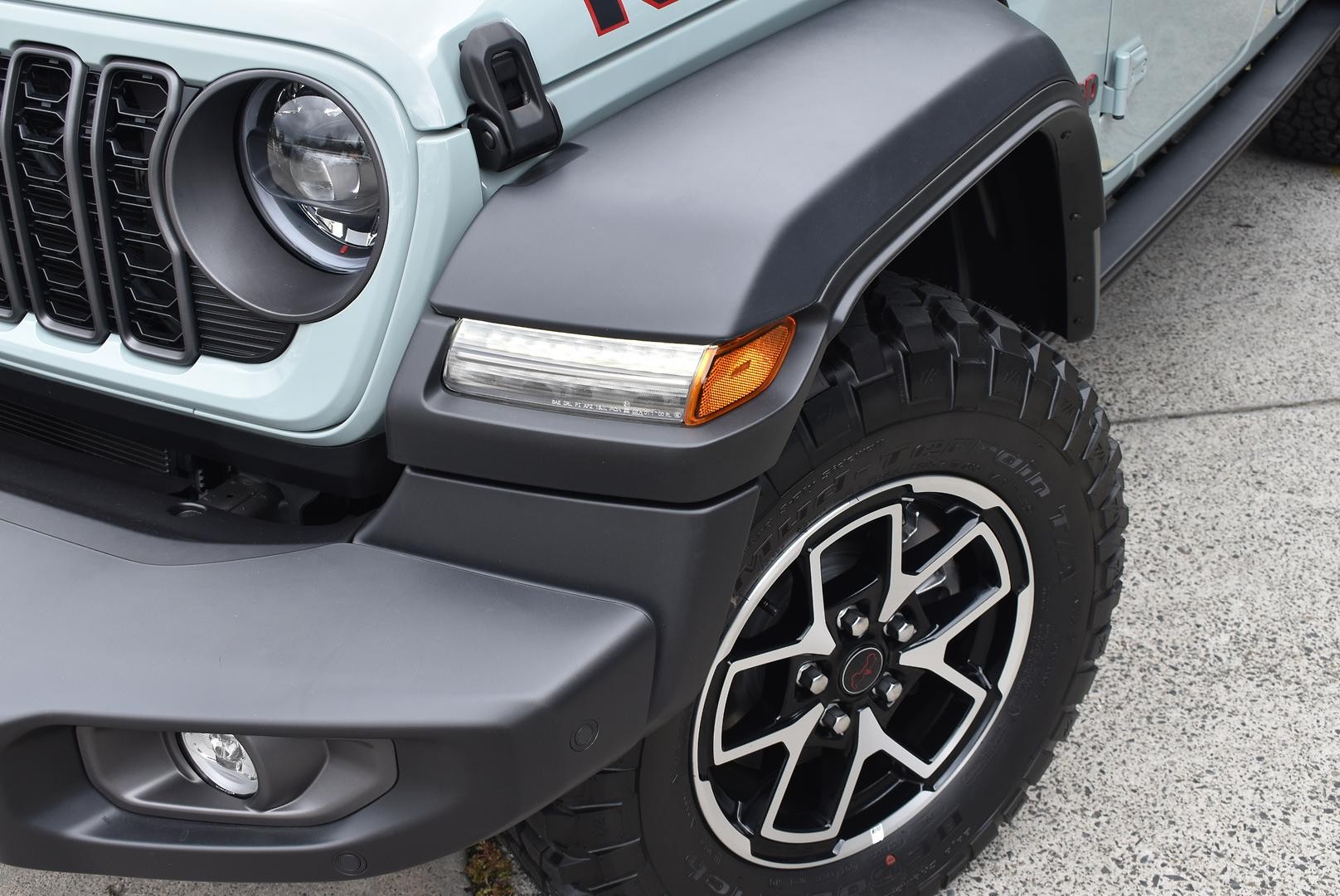 Jeep Wrangler image 4