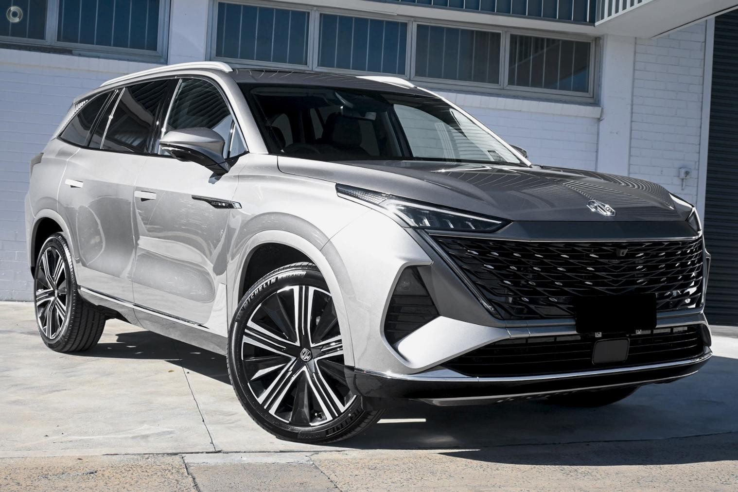 MG Qs image 1