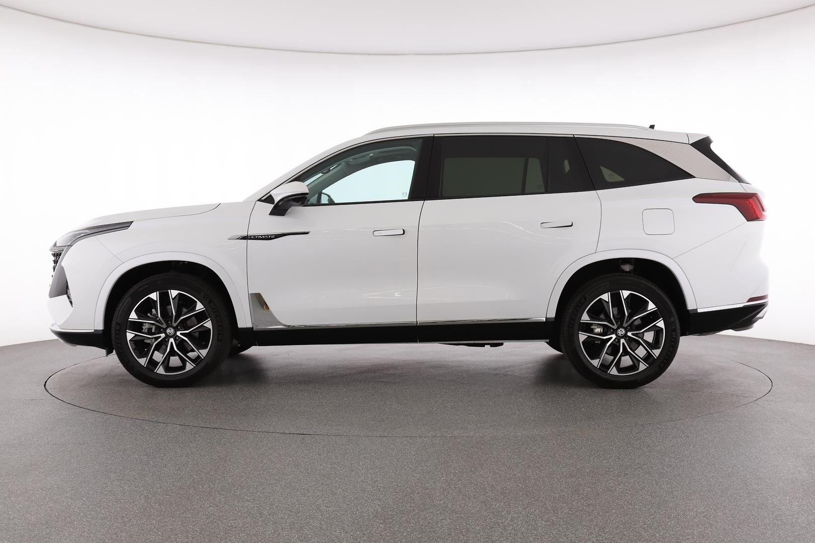 MG Qs image 3