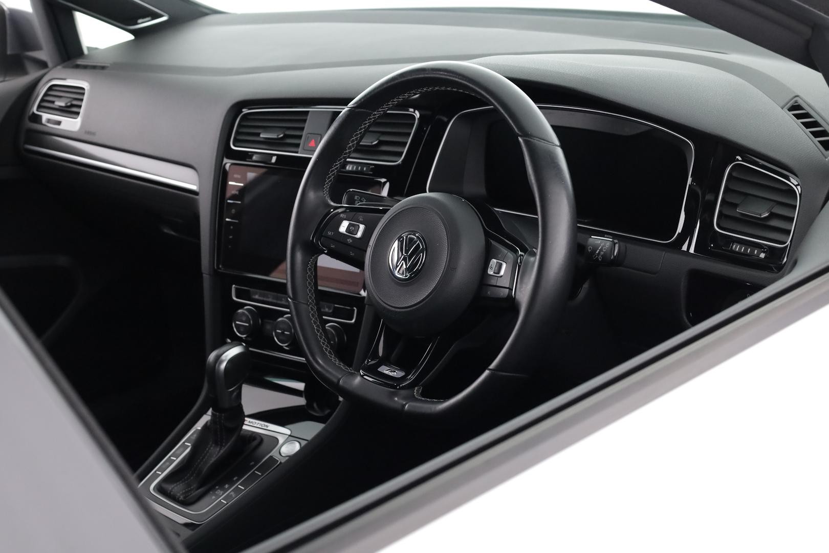 Volkswagen Golf image 4