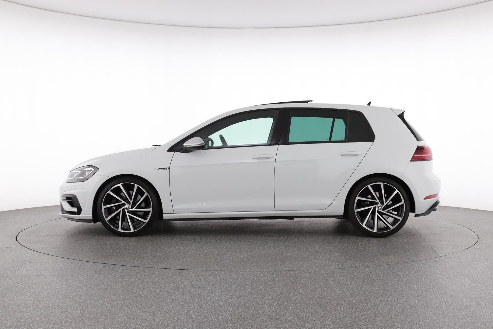 Volkswagen Golf image 3