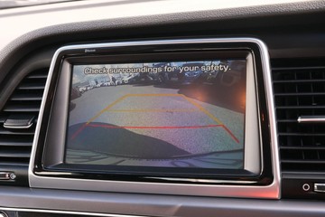 https://dvg-vehicle-assets.s3.amazonaws.com/78242/fcbae074b92e1991e938cc13e697193a.jpg