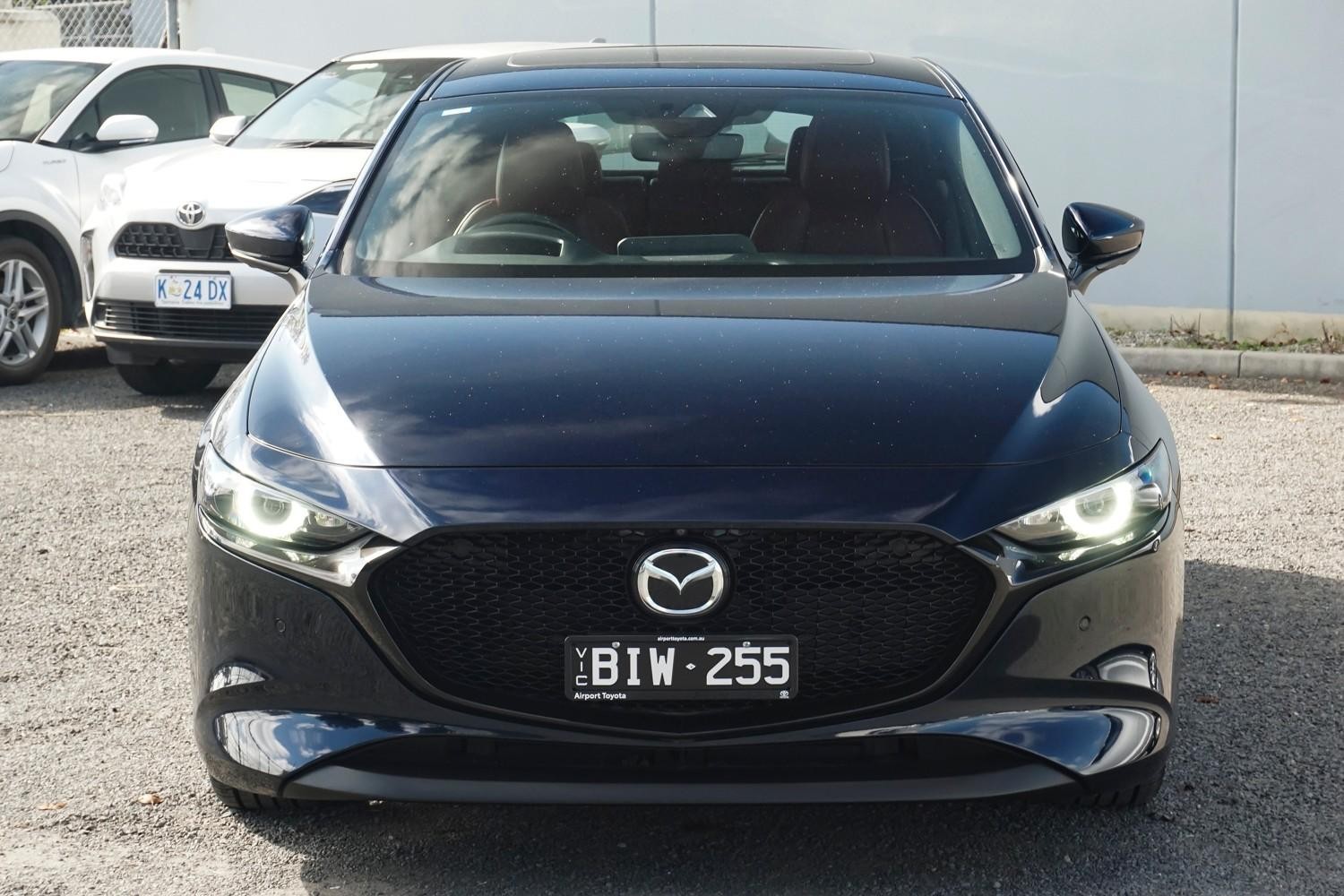 Mazda 3 image 3
