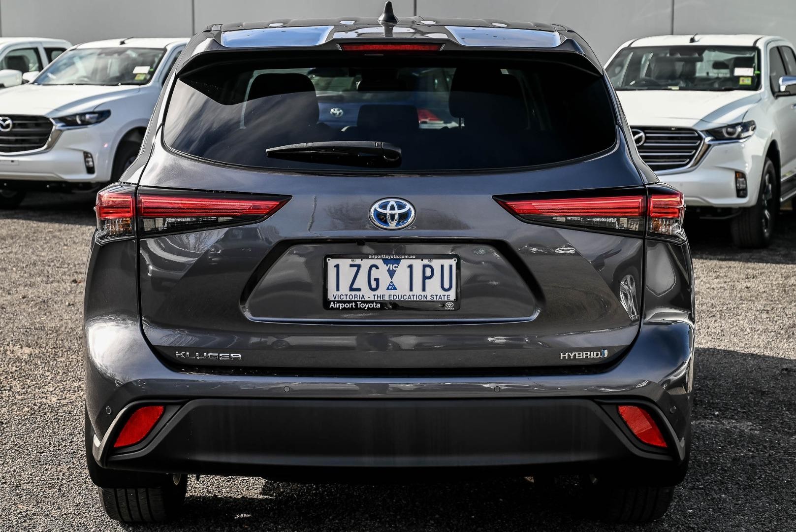 Toyota Kluger image 4
