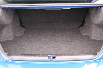 https://dvg-vehicle-assets.s3.amazonaws.com/78642/5zkvhh4ripy4rrm0kcxwrbuj5.jpg
