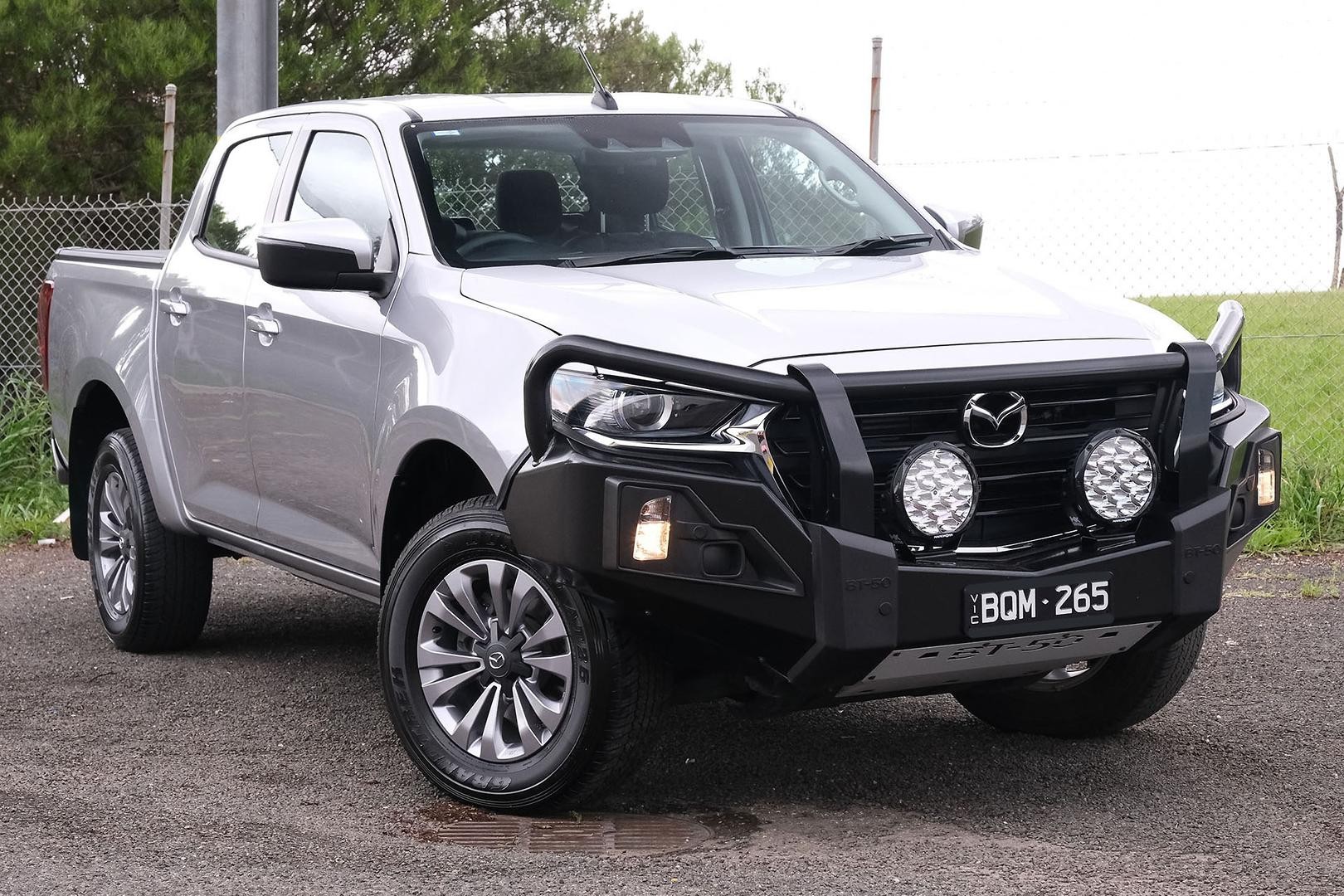 Mazda Bt-50 image 1