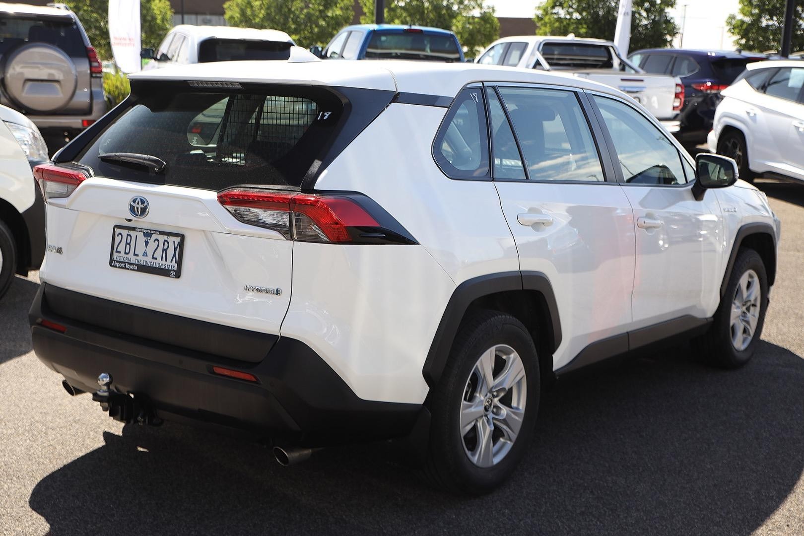 Toyota Rav4 image 2