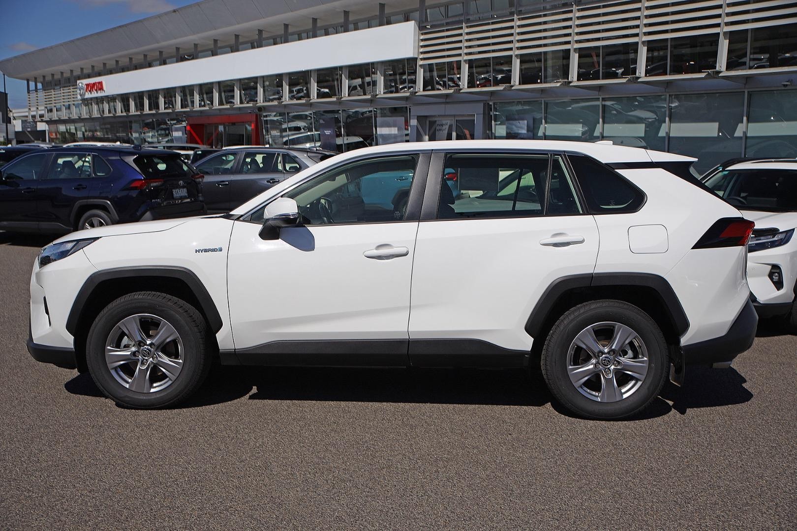 Toyota Rav4 image 3