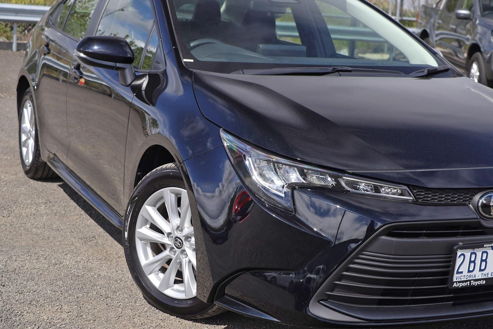 Toyota Corolla image 2