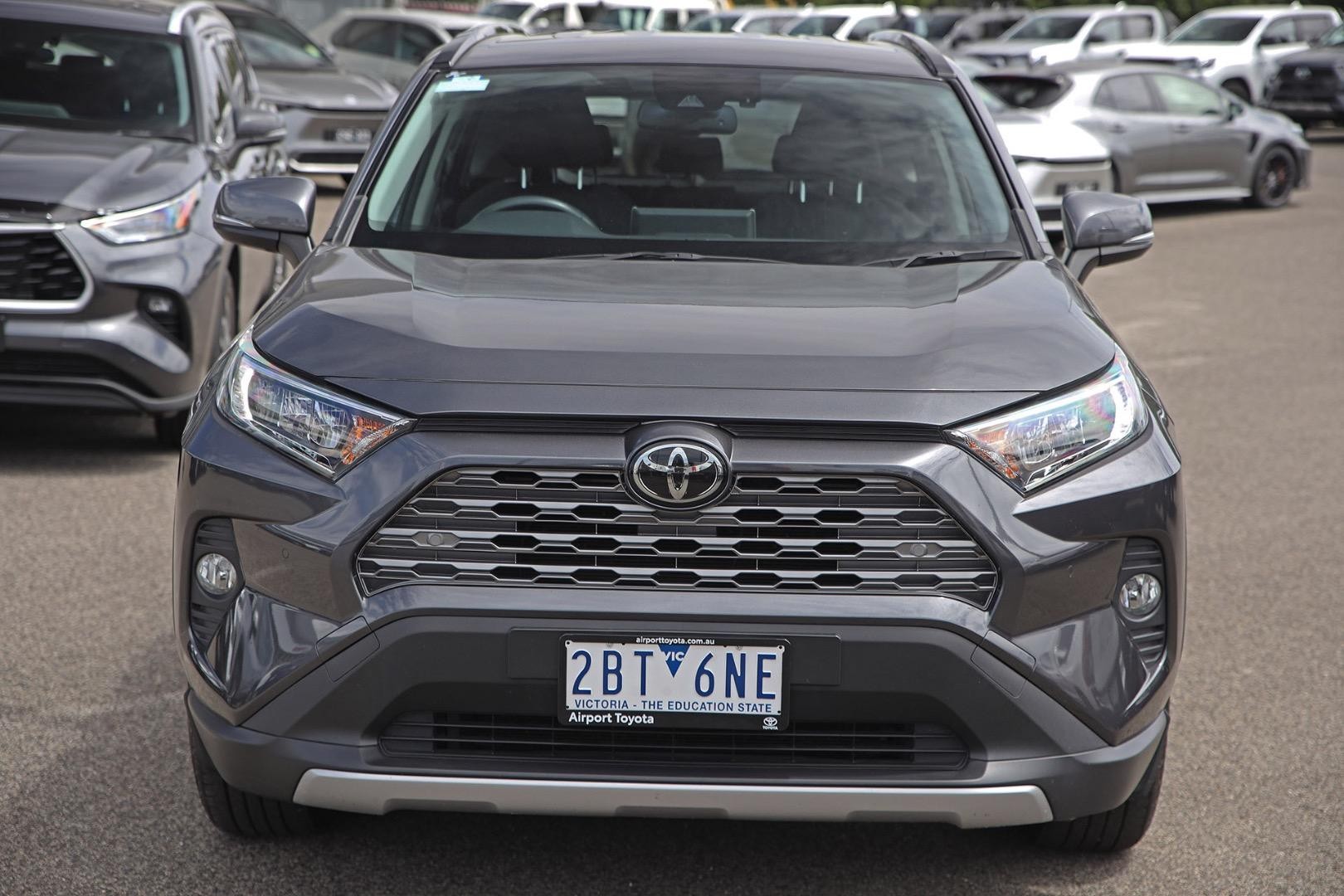 Toyota Rav4 image 4