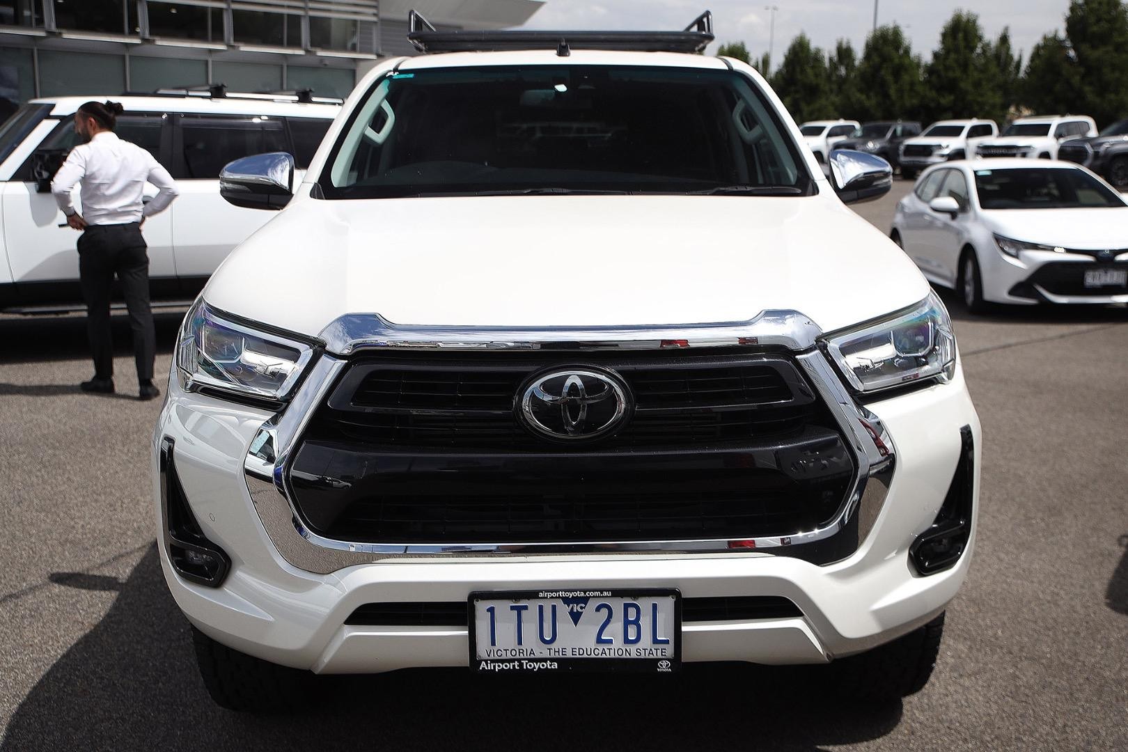 Toyota Hilux image 3