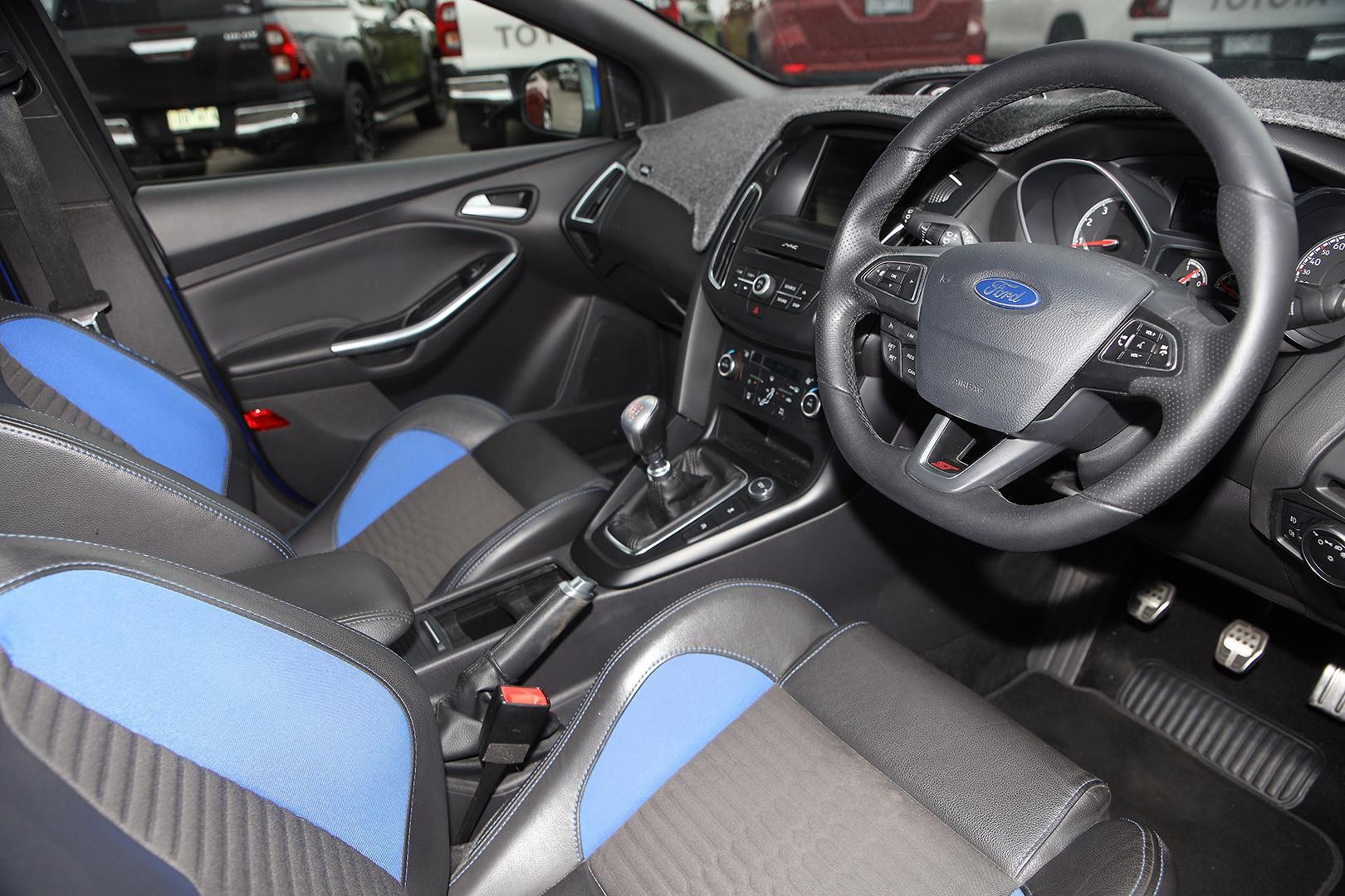 Ford Focus image 3